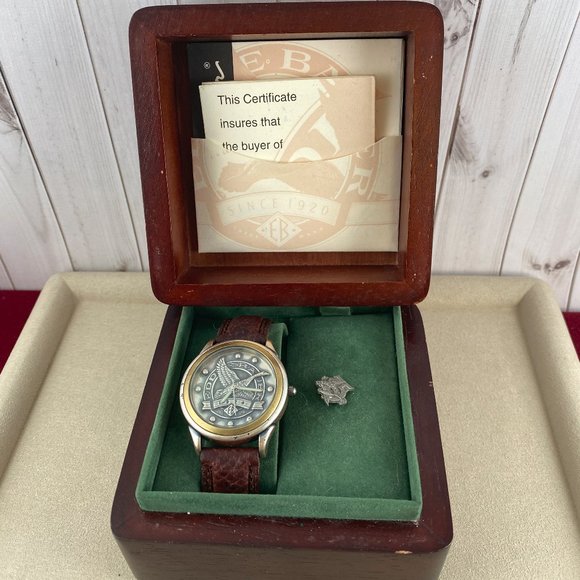 Eddie Bauer 75th Anniversary Men's Watch with Wooden Box and Pin - Picture 3 of 8